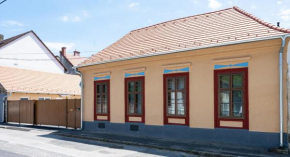 Elena Apart, Keszthely
